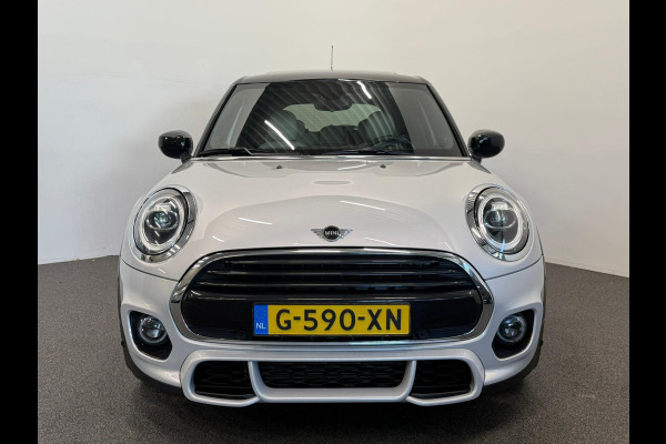 MINI 5-deurs 1.5 Cooper John Cooper Works Automaat Panoramadak Navigatie Camera Parkeersensoren Cruise Control Full Led Stoelverwarming Leder Climate Control Lichtmetalen velgen