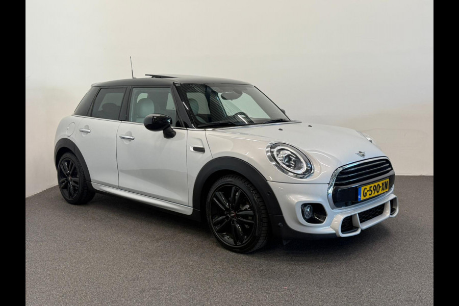 MINI 5-deurs 1.5 Cooper John Cooper Works Automaat Panoramadak Navigatie Camera Parkeersensoren Cruise Control Full Led Stoelverwarming Leder Climate Control Lichtmetalen velgen