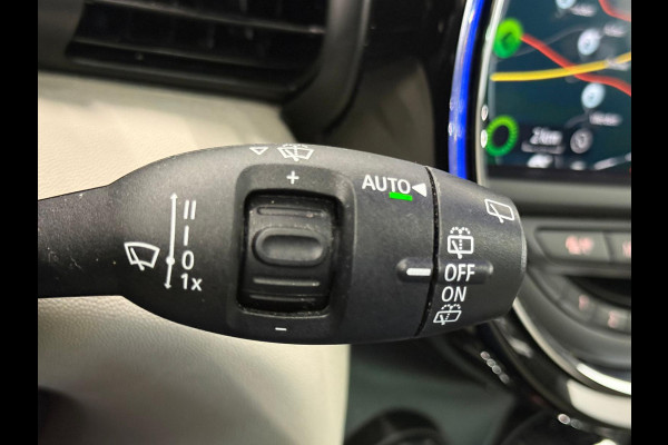 MINI 5-deurs 1.5 Cooper John Cooper Works Automaat Panoramadak Navigatie Camera Parkeersensoren Cruise Control Full Led Stoelverwarming Leder Climate Control Lichtmetalen velgen