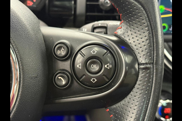 MINI 5-deurs 1.5 Cooper John Cooper Works Automaat Panoramadak Navigatie Camera Parkeersensoren Cruise Control Full Led Stoelverwarming Leder Climate Control Lichtmetalen velgen