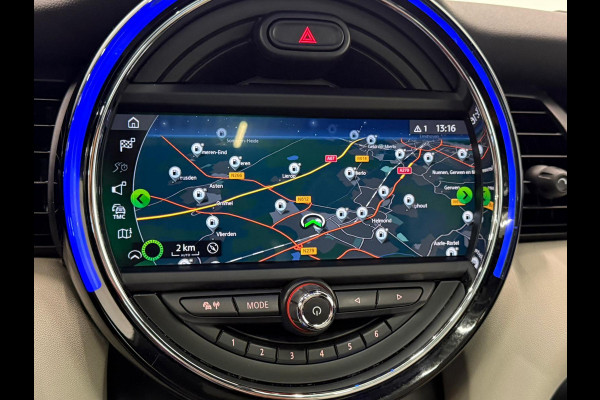 MINI 5-deurs 1.5 Cooper John Cooper Works Automaat Panoramadak Navigatie Camera Parkeersensoren Cruise Control Full Led Stoelverwarming Leder Climate Control Lichtmetalen velgen