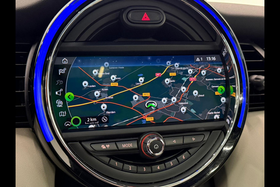 MINI 5-deurs 1.5 Cooper John Cooper Works Automaat Panoramadak Navigatie Camera Parkeersensoren Cruise Control Full Led Stoelverwarming Leder Climate Control Lichtmetalen velgen