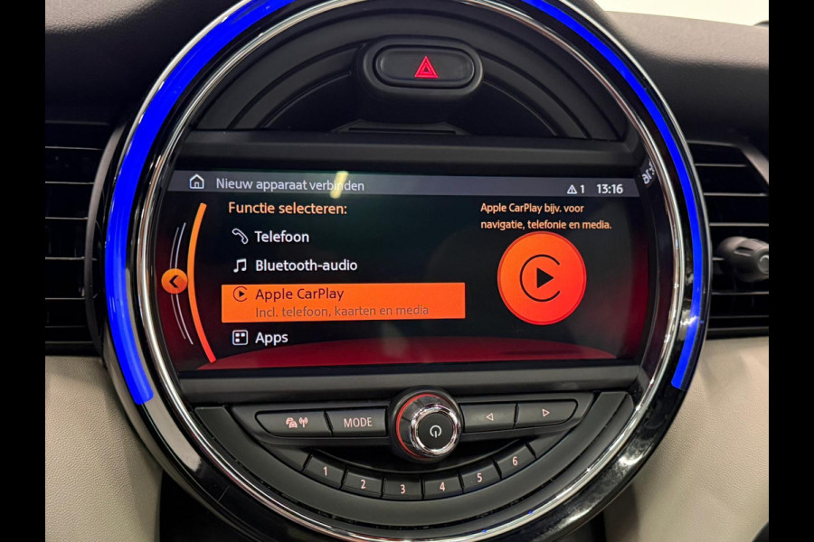 MINI 5-deurs 1.5 Cooper John Cooper Works Automaat Panoramadak Navigatie Camera Parkeersensoren Cruise Control Full Led Stoelverwarming Leder Climate Control Lichtmetalen velgen