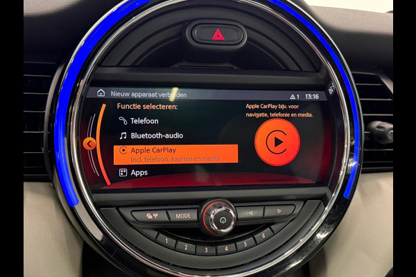 MINI 5-deurs 1.5 Cooper John Cooper Works Automaat Panoramadak Navigatie Camera Parkeersensoren Cruise Control Full Led Stoelverwarming Leder Climate Control Lichtmetalen velgen