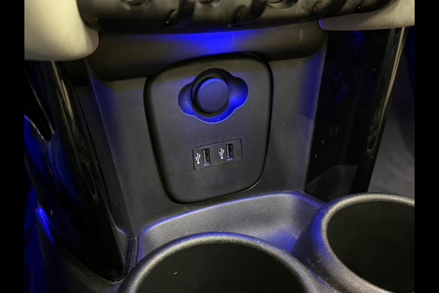 MINI 5-deurs 1.5 Cooper John Cooper Works Automaat Panoramadak Navigatie Camera Parkeersensoren Cruise Control Full Led Stoelverwarming Leder Climate Control Lichtmetalen velgen