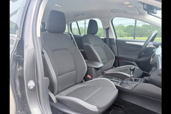 Ford FOCUS Wagon 1.0 EcoBoost Trend Edition Business | Carplay | Trekhaak | PDC |