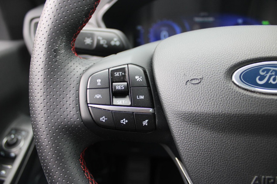 Ford Kuga 2.5 PHEV 225PK ST-LINE X | ELEKTRISCH WEGKLAPBARE TREKHAAK | NAVIGATIE | WINTER PACK: VOORRUIT/STUUR/STOEL VERWARMING | ACHTERBANK VERWARMING | DODEHOEKDETECTIE | CAMERA VOOR + ACHTER | KEYLESS ENTRY/START | RODE REMKLAUWEN | ADAPTIVE CRUISE CONTROL | DAB+ RADIO | APPLE CARPLAY/ANDROID AUTO | 19" LICHTMETALEN VELGEN | PARKEERSENSOREN VOOR + ACHTER | AUTOMATISCH INPARKEREN | ELEKTRISCH BEDIENBARE ACHTERKLEP |