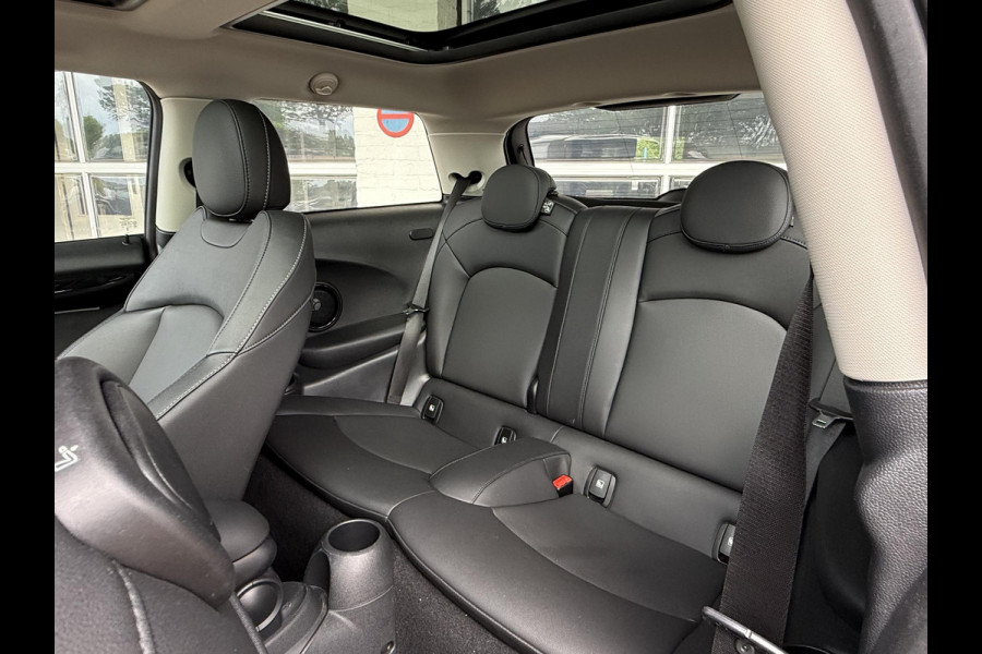 MINI Electric MINI Electric 33 kWh | PANORAMA | HARMAN KARDON | LEDEREN SPORTSTOELEN | CAMERA | KEYLESS |