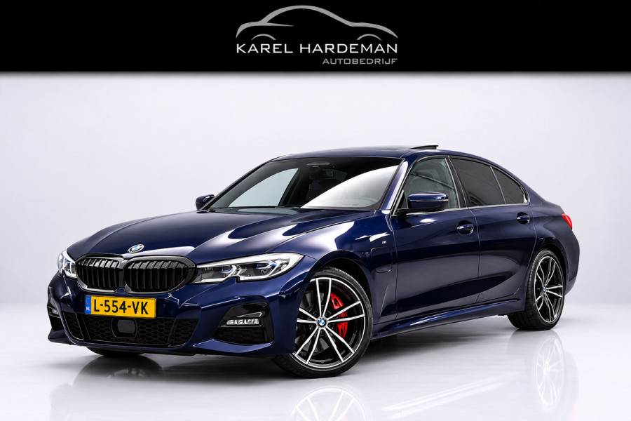 BMW 3-serie 330e High Executive | M-PAKKET | PANORAMADAK | HARMAN/KARDON | ACC | HEAD UP | TREKHAAK | SOH 93%