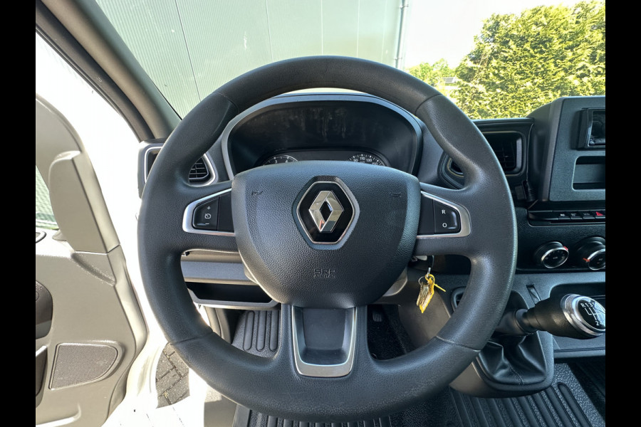 Renault Master 2.3 dCi 150 PK / L2H2 / TREKHAAK / CAMERA / AIRCO / CRUISE / 2.500 KG AHG