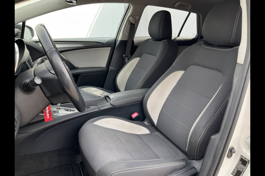 Toyota Avensis Touring Sports 1.8 VVT-i SkyView Limited Automaat Trekhaak Stoelverw Camera Dealer-Onderhouden!