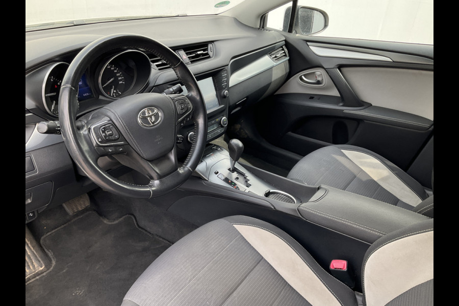 Toyota Avensis Touring Sports 1.8 VVT-i SkyView Limited Automaat Trekhaak Stoelverw Camera Dealer-Onderhouden!