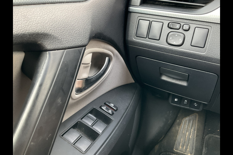 Toyota Avensis Touring Sports 1.8 VVT-i SkyView Limited Automaat Trekhaak Stoelverw Camera Dealer-Onderhouden!