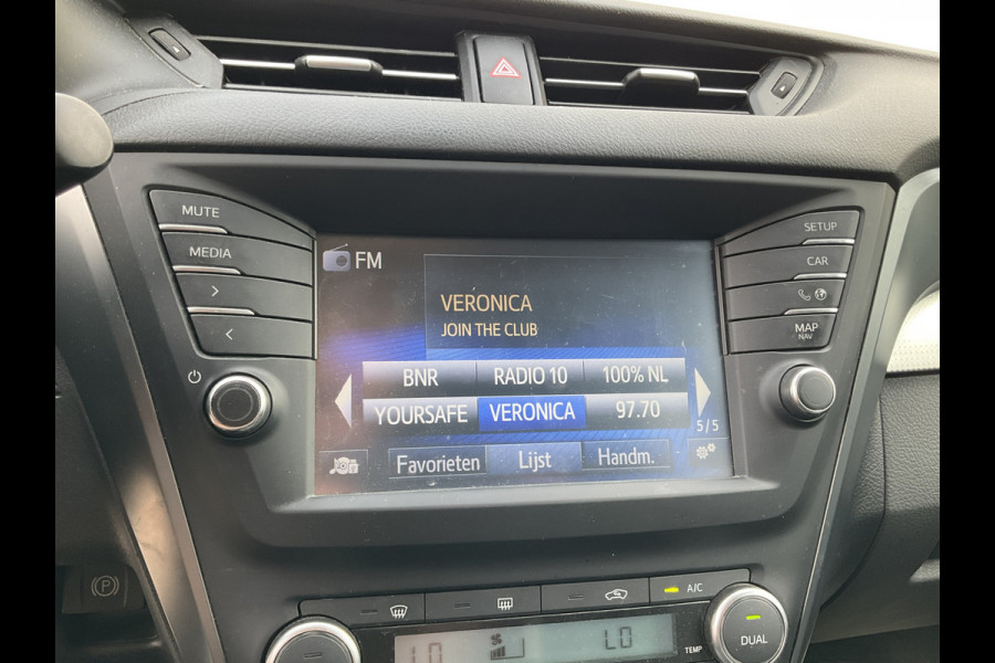 Toyota Avensis Touring Sports 1.8 VVT-i SkyView Limited Automaat Trekhaak Stoelverw Camera Dealer-Onderhouden!