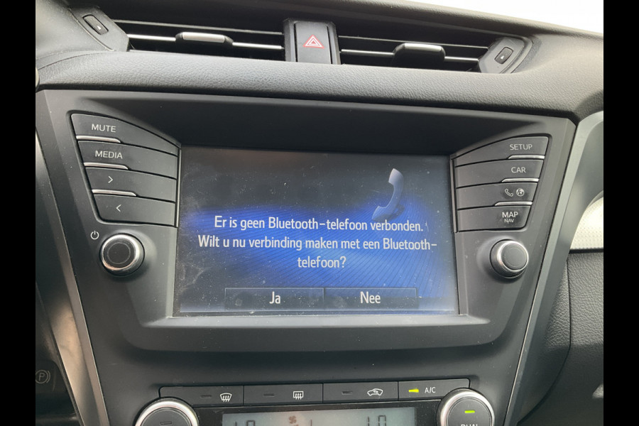 Toyota Avensis Touring Sports 1.8 VVT-i SkyView Limited Automaat Trekhaak Stoelverw Camera Dealer-Onderhouden!