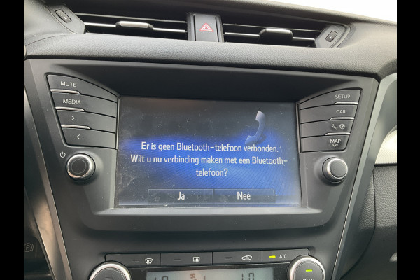Toyota Avensis Touring Sports 1.8 VVT-i SkyView Limited Automaat Trekhaak Stoelverw Camera Dealer-Onderhouden!