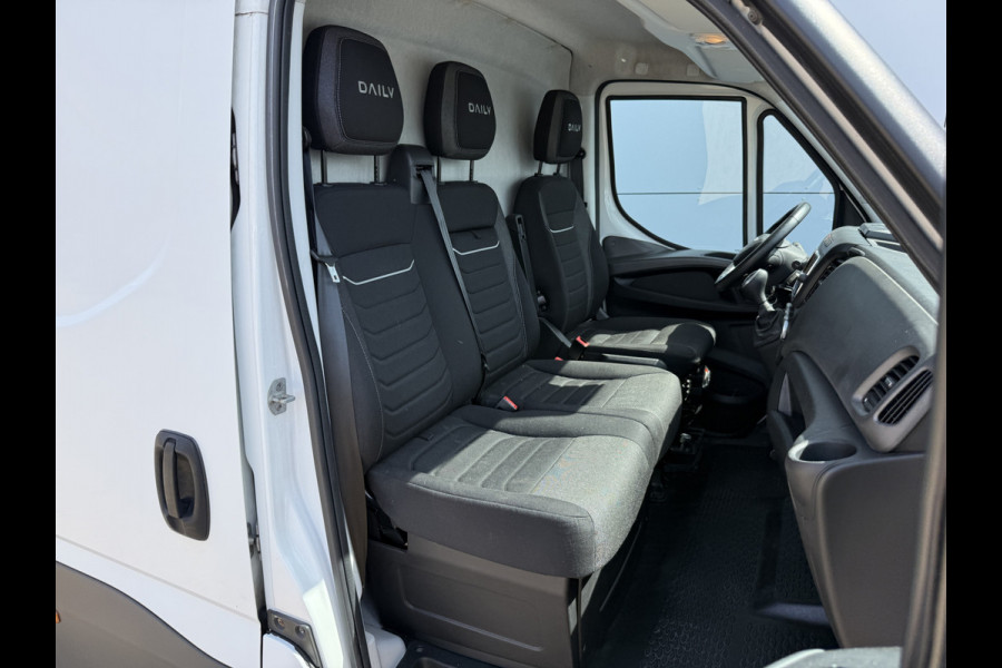 Iveco Daily 35S18 3.0 Automaat L4H2 LED Climate Control Cruise Control Camera