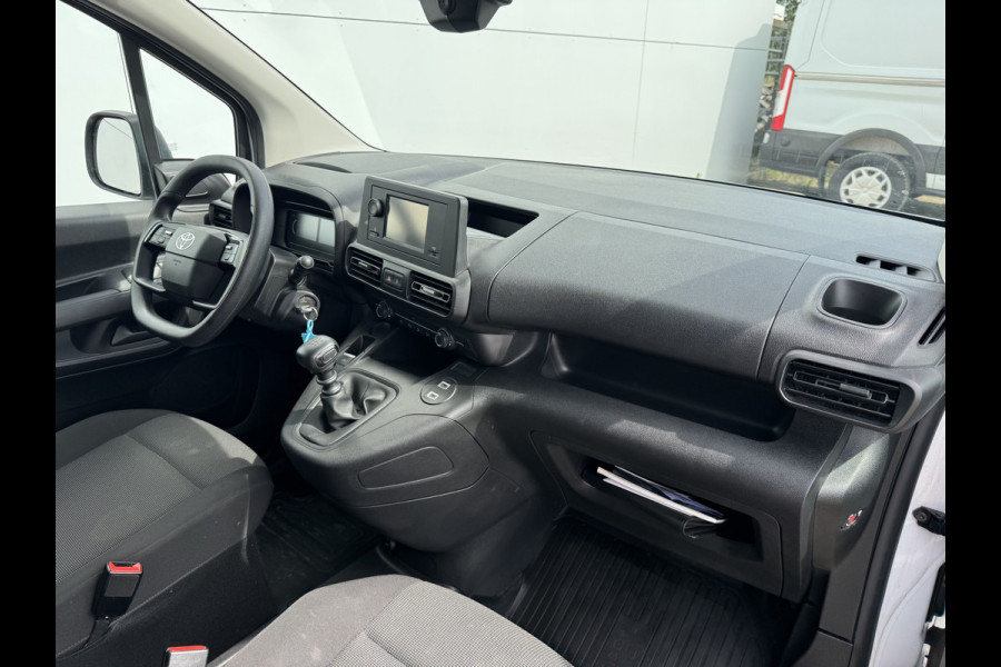 Toyota PROACE CITY 1.5 D 100PK Nieuw Model! L1 Climate Control Cruise Control Lane Assist Stoelverwarming Parkeersensoren