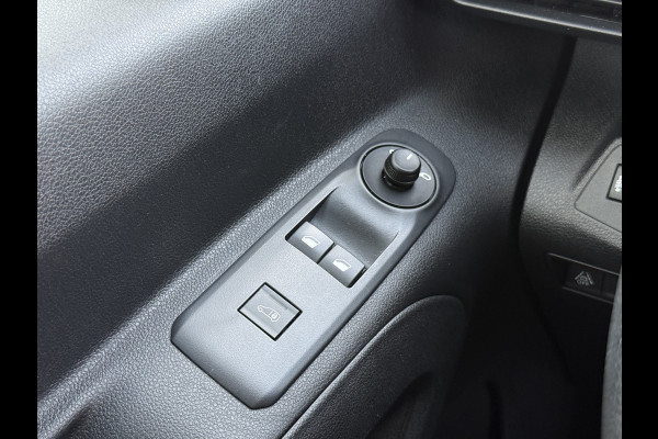 Toyota PROACE CITY 1.5 D 100PK Nieuw Model! L1 Climate Control Cruise Control Lane Assist Stoelverwarming Parkeersensoren