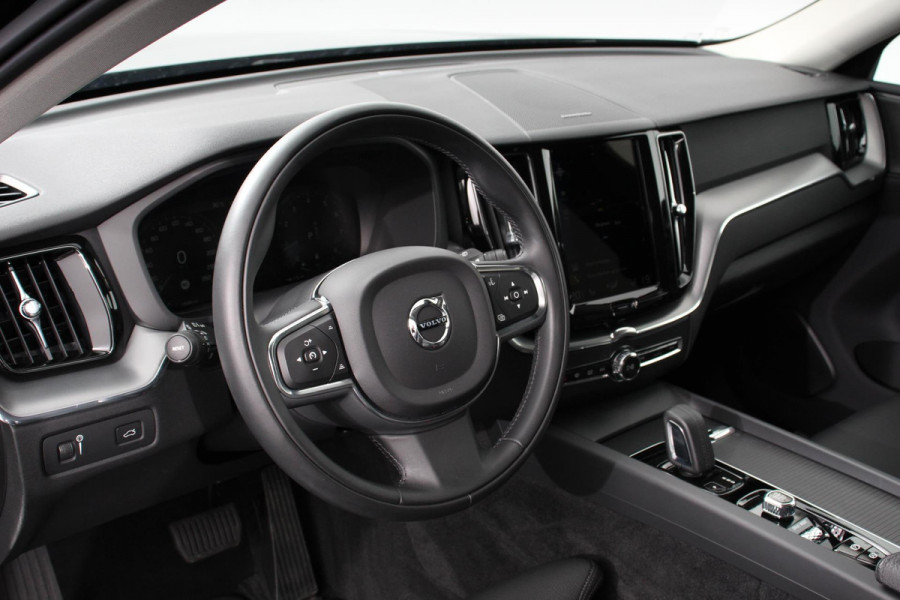 Volvo XC60 2.0 B4 197pk Momentum Pro Navigatie Lederen Bekleding Harman kardon AudioPro DAB Climate Control Camera Stoelverwarming Elektrische bedienbare achterklep