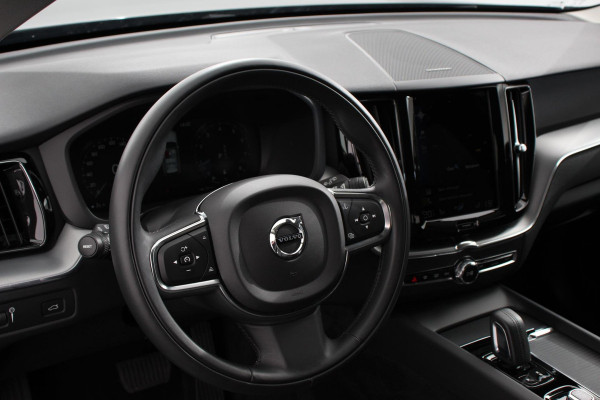 Volvo XC60 2.0 B4 197pk Momentum Pro Navigatie Lederen Bekleding Harman kardon AudioPro DAB Climate Control Camera Stoelverwarming Elektrische bedienbare achterklep