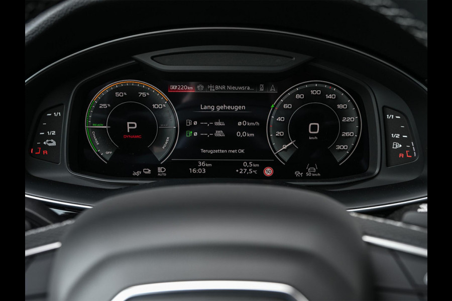 Audi Q8 55 TFSI e quattro Pro Line S | Panoramadak | 360 Camera | B&O | Head-up | Achterasbesturing | Luchtvering | Ambiance interieur | Soft close | Trekhaak | Stuurwiel verwarmd |
