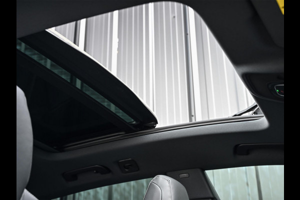 Audi Q8 55 TFSI e quattro Pro Line S | Panoramadak | 360 Camera | B&O | Head-up | Achterasbesturing | Luchtvering | Ambiance interieur | Soft close | Trekhaak | Stuurwiel verwarmd |