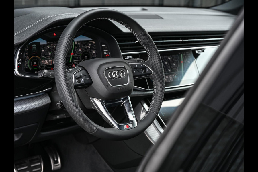 Audi Q8 55 TFSI e quattro Pro Line S | Panoramadak | 360 Camera | B&O | Head-up | Achterasbesturing | Luchtvering | Ambiance interieur | Soft close | Trekhaak | Stuurwiel verwarmd |