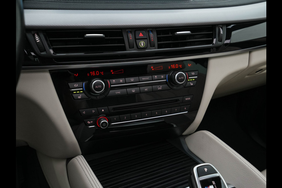 BMW X6 M50d Aut. *PANO |  LEATHER | FULL-LED | HARMAN/KARDON | DIGI-COCKPIT | CAMERA | MEMORY-PACK | HEATED-COMFORTSEATS | NAVI-FULLMAP | SHIFTPADDLES | HEAD-UP | PRIVACYGLASS | 20"ALU*