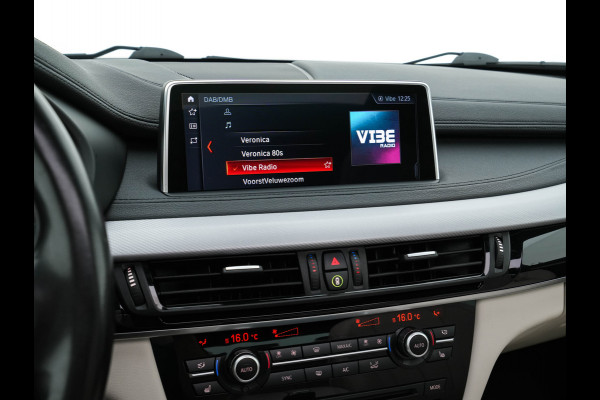 BMW X6 M50d Aut. *PANO |  LEATHER | FULL-LED | HARMAN/KARDON | DIGI-COCKPIT | CAMERA | MEMORY-PACK | HEATED-COMFORTSEATS | NAVI-FULLMAP | SHIFTPADDLES | HEAD-UP | PRIVACYGLASS | 20"ALU*