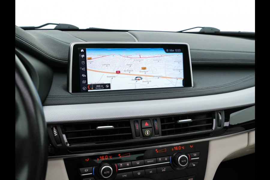 BMW X6 M50d Aut. *PANO |  LEATHER | FULL-LED | HARMAN/KARDON | DIGI-COCKPIT | CAMERA | MEMORY-PACK | HEATED-COMFORTSEATS | NAVI-FULLMAP | SHIFTPADDLES | HEAD-UP | PRIVACYGLASS | 20"ALU*