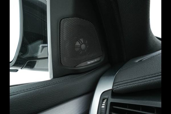 BMW X6 M50d Aut. *PANO |  LEATHER | FULL-LED | HARMAN/KARDON | DIGI-COCKPIT | CAMERA | MEMORY-PACK | HEATED-COMFORTSEATS | NAVI-FULLMAP | SHIFTPADDLES | HEAD-UP | PRIVACYGLASS | 20"ALU*