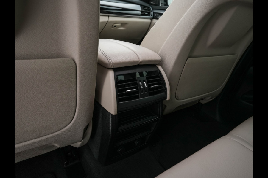 BMW X6 M50d Aut. *PANO |  LEATHER | FULL-LED | HARMAN/KARDON | DIGI-COCKPIT | CAMERA | MEMORY-PACK | HEATED-COMFORTSEATS | NAVI-FULLMAP | SHIFTPADDLES | HEAD-UP | PRIVACYGLASS | 20"ALU*