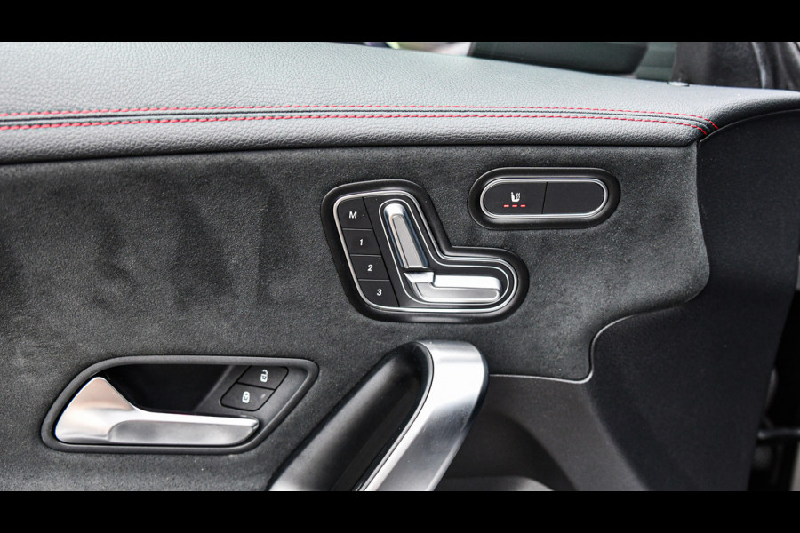 Mercedes-Benz CLA-Klasse 180 AMG-Line, Pano, Memory, 360, Ambient, Keyless!