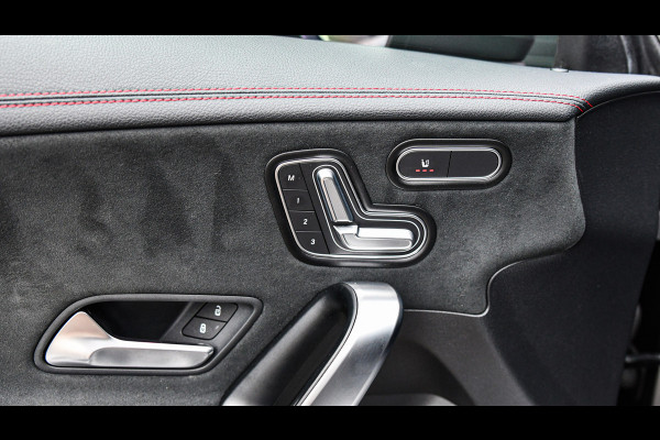 Mercedes-Benz CLA-Klasse 180 AMG-Line, Pano, Memory, 360, Ambient, Keyless!