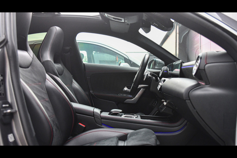 Mercedes-Benz CLA-Klasse 180 AMG-Line, Pano, Memory, 360, Ambient, Keyless!