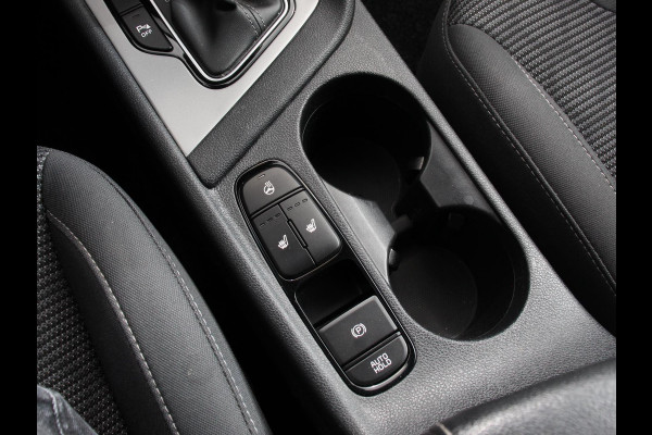 Kia Niro 1.6 GDi PHEV Hybrid DynamicPlusLine Climate control Cruise control Lichtmetalen velgen Led Navigatie Parkeersensoren Camera Apple Carplay/ Android auto Trekhaak
