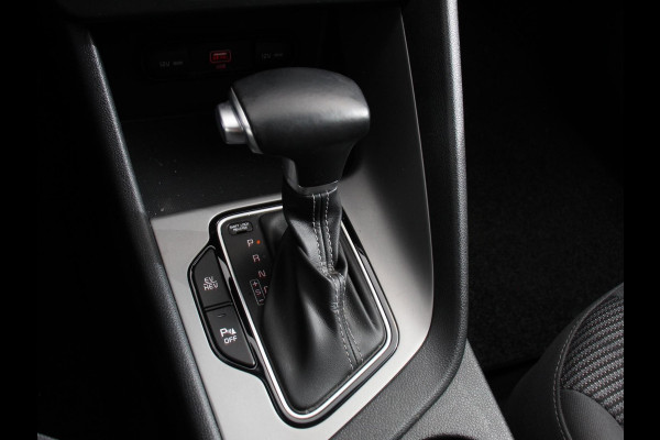 Kia Niro 1.6 GDi PHEV Hybrid DynamicPlusLine Climate control Cruise control Lichtmetalen velgen Led Navigatie Parkeersensoren Camera Apple Carplay/ Android auto Trekhaak