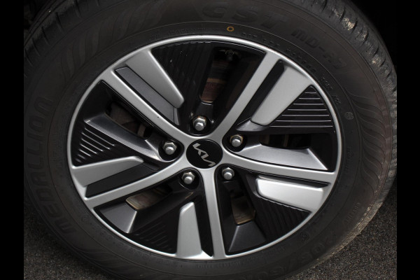 Kia Niro 1.6 GDi PHEV Hybrid DynamicPlusLine Climate control Cruise control Lichtmetalen velgen Led Navigatie Parkeersensoren Camera Apple Carplay/ Android auto Trekhaak