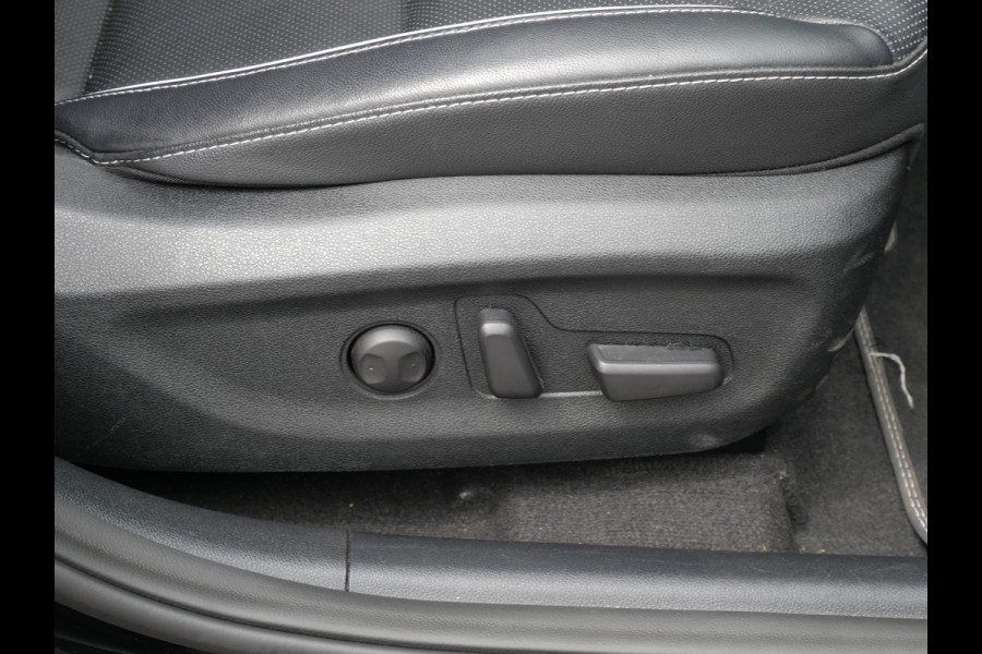Kia e-Niro ExecutiveLine 64 kWh | SOH 99% | Schuif/kantel | JBL | Electrische stoelen | Stoelverwarming/verkoeling | Leer