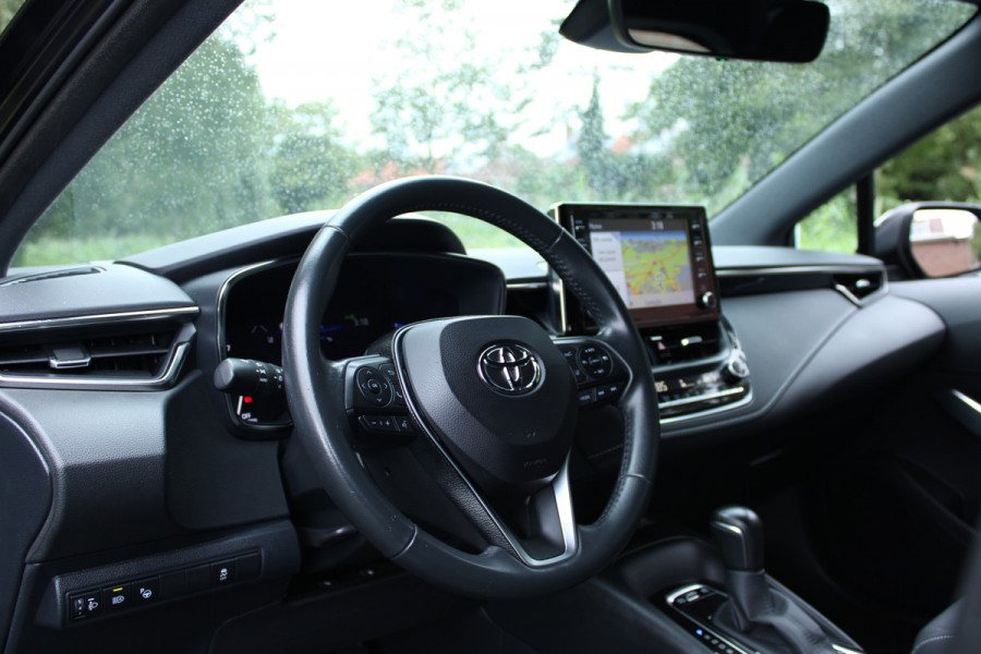 Toyota Corolla 1.8 HYBRID AUT. DYNAMIC NAVI/CAMERA/CARPLAY 1E EIG