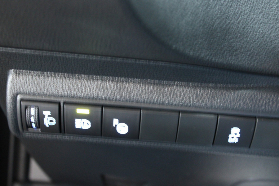 Toyota Corolla 1.8 HYBRID AUT. DYNAMIC NAVI/CAMERA/CARPLAY 1E EIG