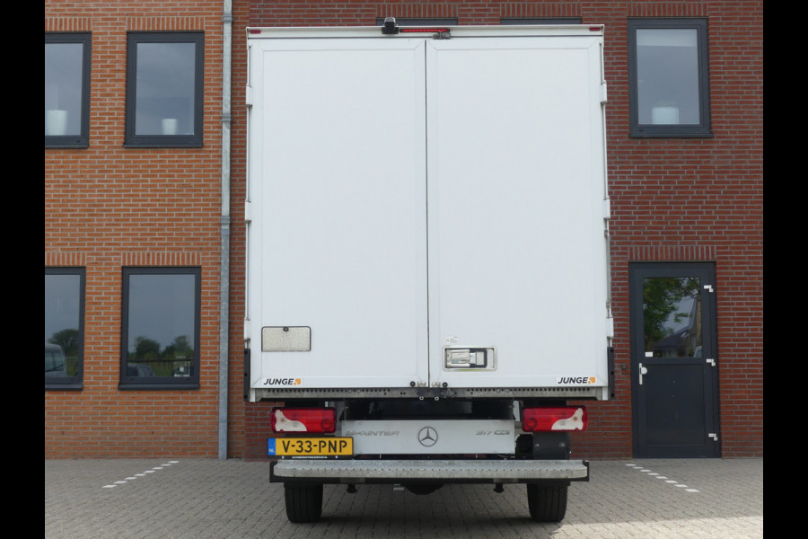 Mercedes-Benz Sprinter 317 CDI Meubelbak Airco/Camera/Achterdeuren