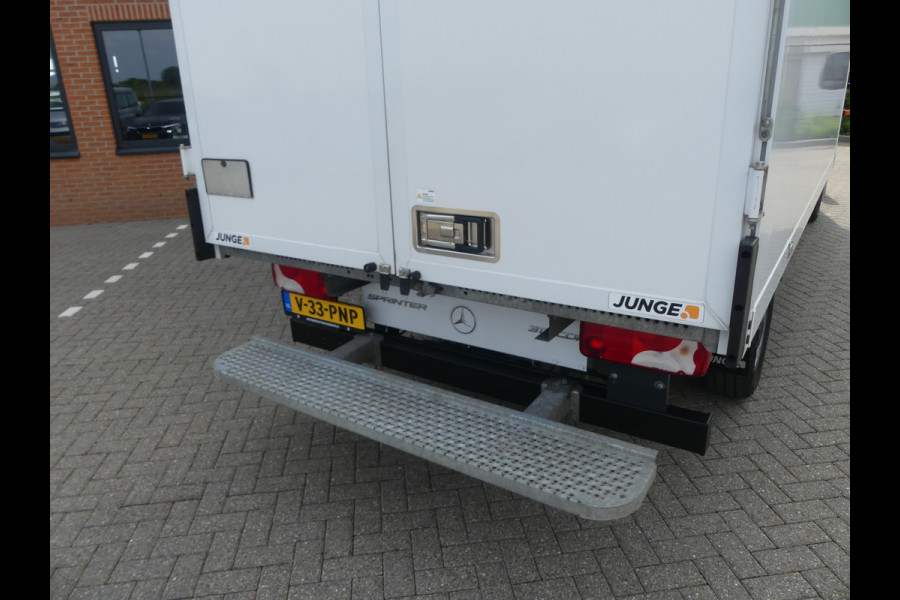 Mercedes-Benz Sprinter 317 CDI Meubelbak Airco/Camera/Achterdeuren