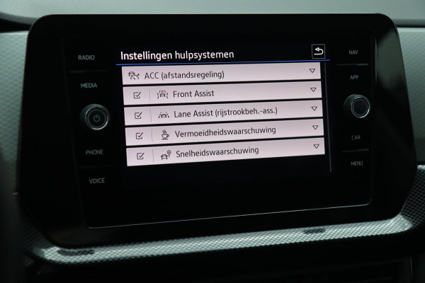 Volkswagen T-Cross 1.0 TSI / VIRTUAL / KEYLESS / ACC / CAMERA / CARPLAY
