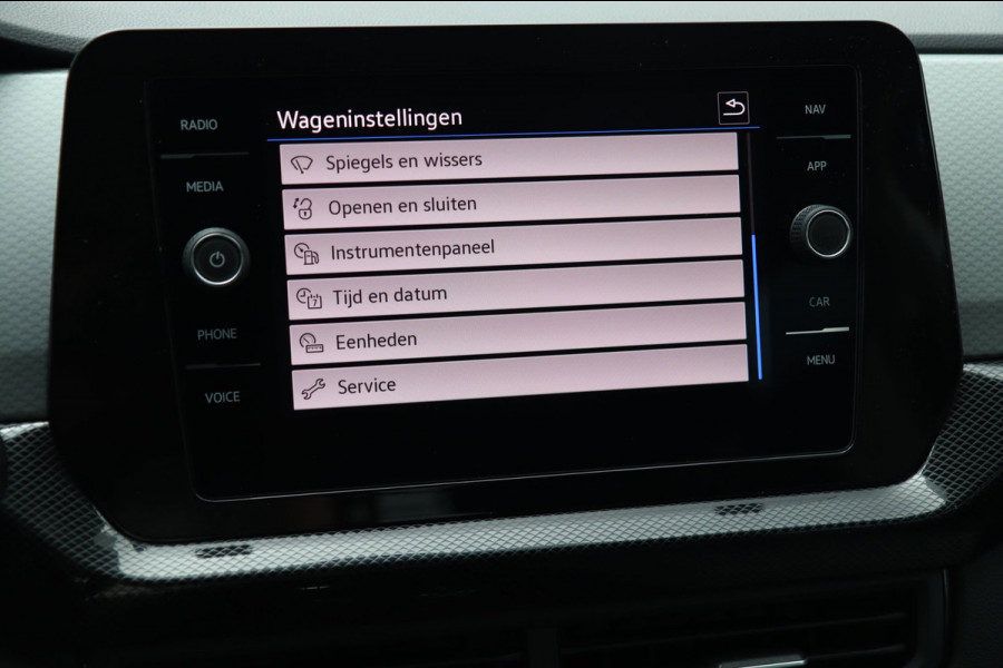 Volkswagen T-Cross 1.0 TSI / VIRTUAL / KEYLESS / ACC / CAMERA / CARPLAY