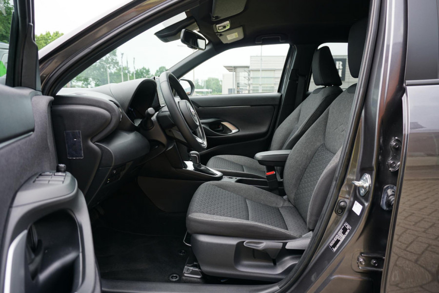 Toyota Yaris Cross 1.5 Hybrid Dynamic * 15.308 NAP * + CAMERA / TREKHAAK / CARPLAY