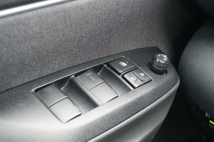Toyota Yaris Cross 1.5 Hybrid Dynamic * 15.308 NAP * + CAMERA / TREKHAAK / CARPLAY