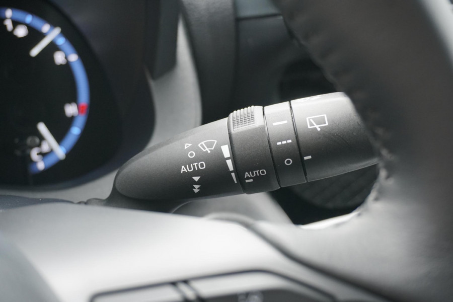 Toyota Yaris Cross 1.5 Hybrid Dynamic * 15.308 NAP * + CAMERA / TREKHAAK / CARPLAY