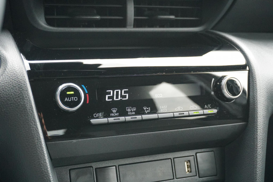 Toyota Yaris Cross 1.5 Hybrid Dynamic * 15.308 NAP * + CAMERA / TREKHAAK / CARPLAY